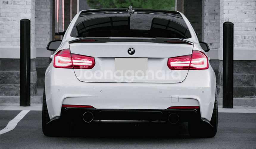 BMW 3시리즈 F30 M3 F80 블랙 카본 스포일러--4