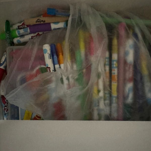 여러가지 사인펜/색연필 판매해요