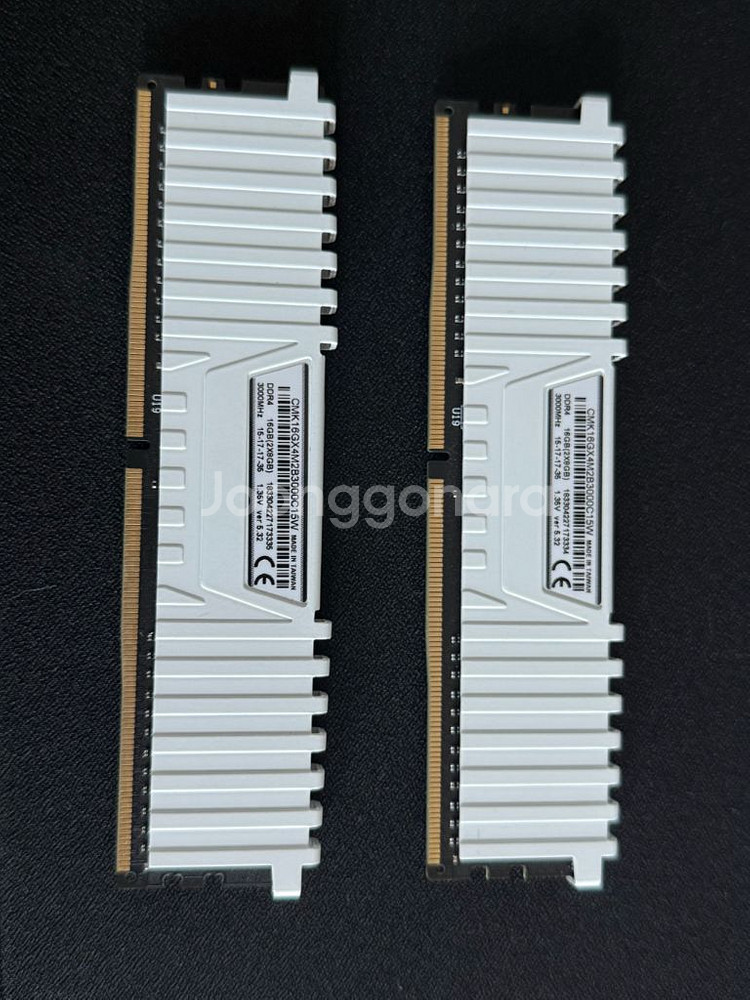 커세어 벤전스 DDR4 16g (8g X 2)--2