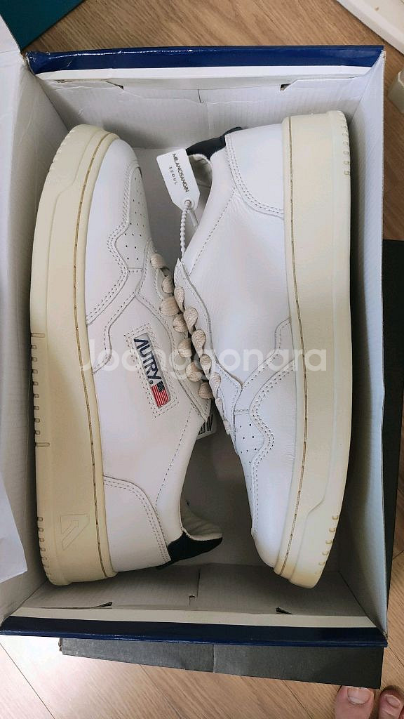 오트리 메달리스트 범고래 41사이즈--0