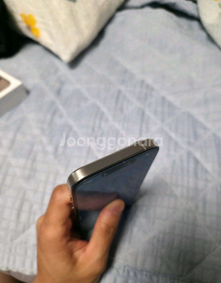 아이폰15프로 256GB 내추럴 티타늄--4