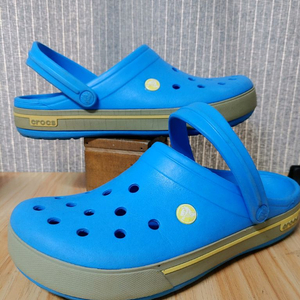 크록스 샌들(M9추천사이즈275)