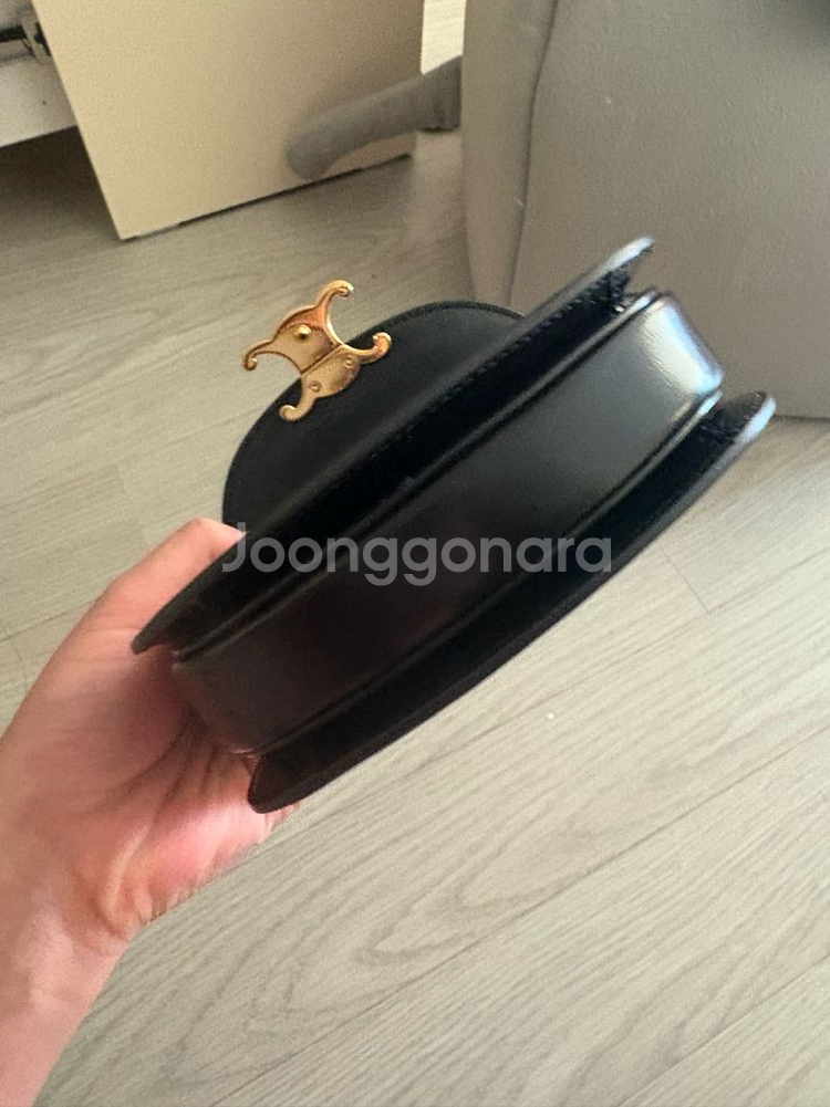 셀린느 클레아 베사체- 샤이니 카프스킨--5