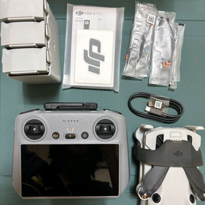 dJI MINI 4 PRO 플라이 모어 콤보 (RC2)