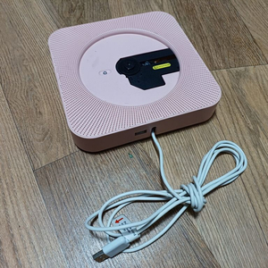 WALL-MOUNTED CD플레이어 CD만 고장