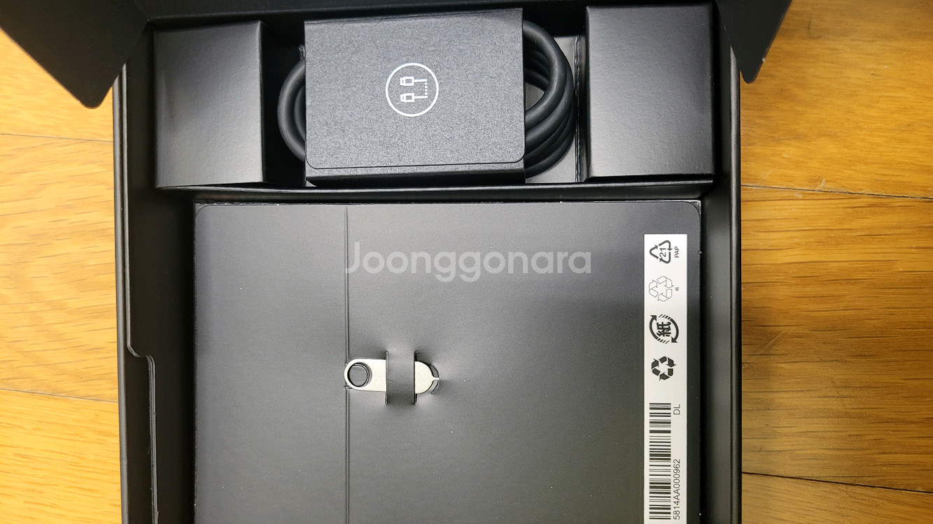 레노버 Y700 2세대 정발 팝니다--3