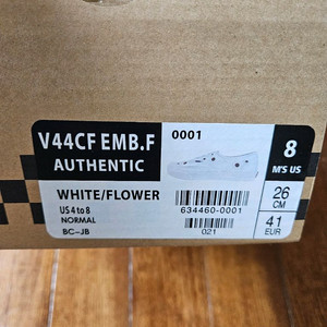 반스 어센틱 화이트 플라워