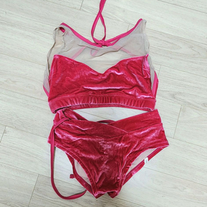 폴웨어 벨벳 프로즌 사이즈S 숨메이드