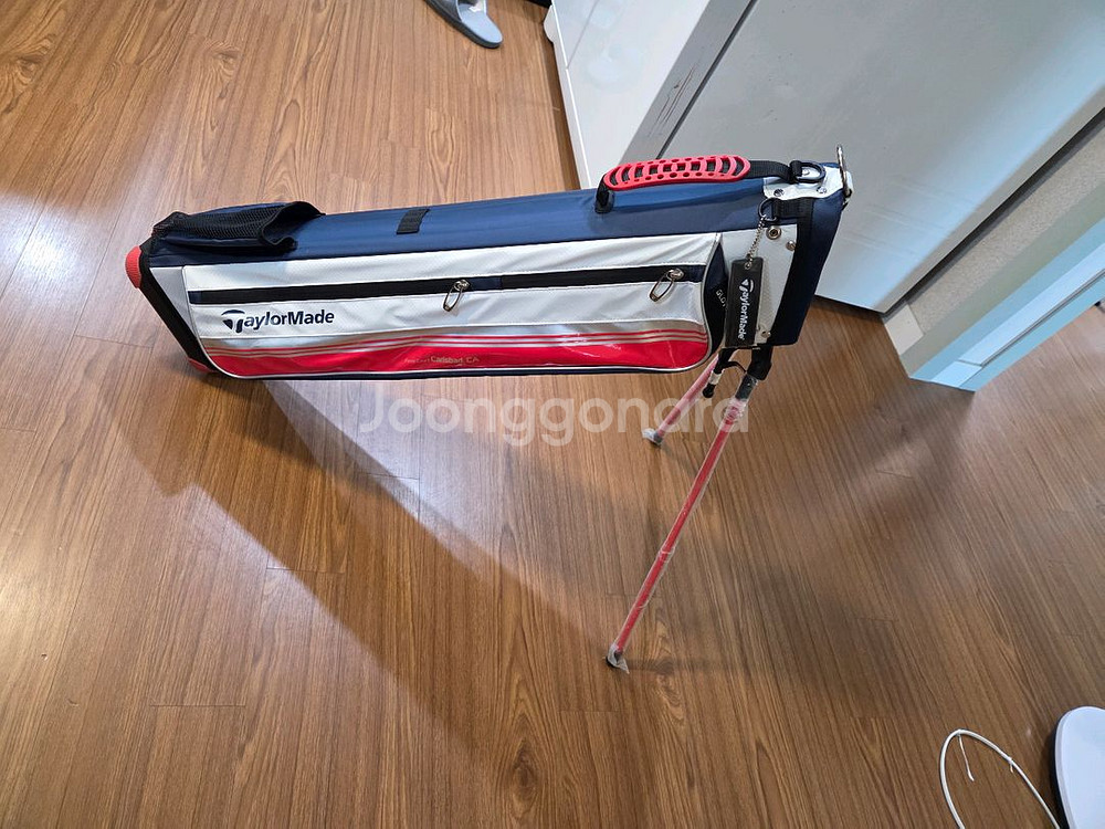 테일러메이드 파3용 스탠드백--2