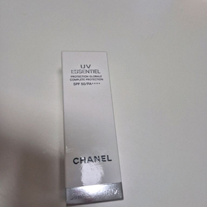 샤넬 UV 에쌍씨엘 30ml 새상품