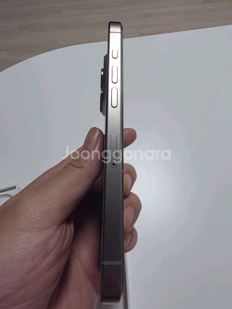 아이폰15프로 256g--3