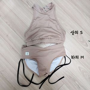 핫한 폴웨어 홀터넥 누드