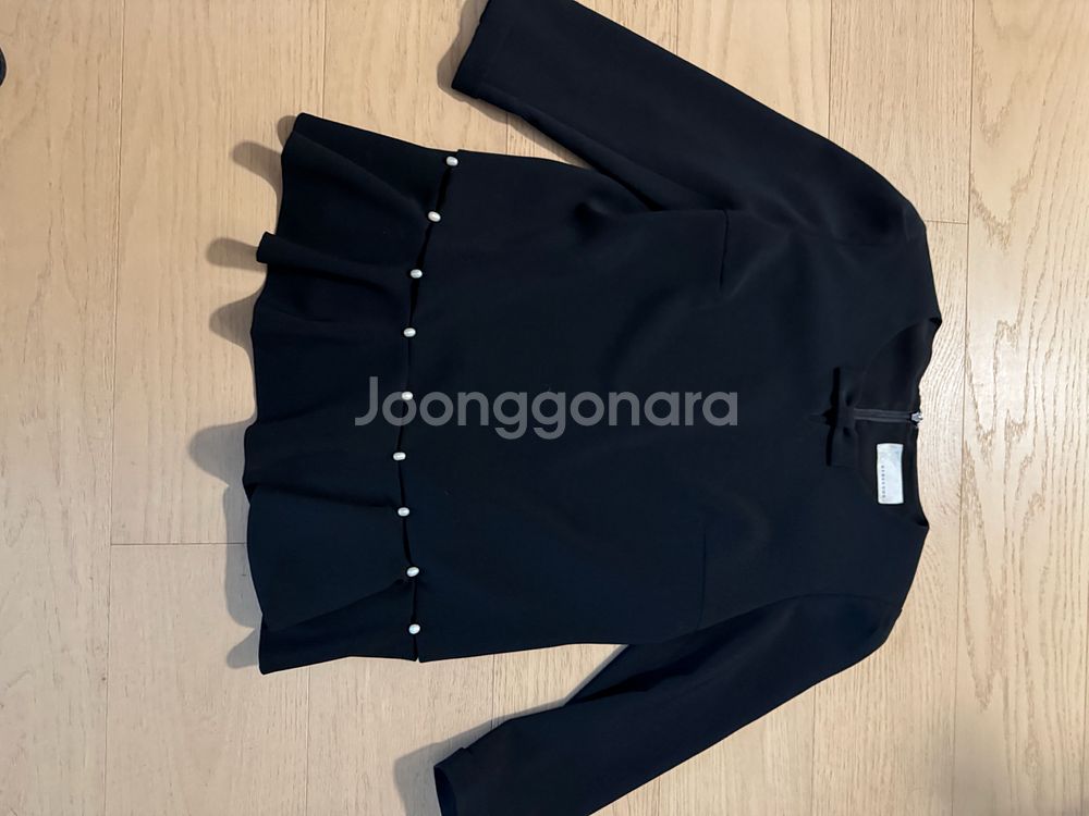 레니본 정품 55 검정 여성 블라우스 진주디테일--4