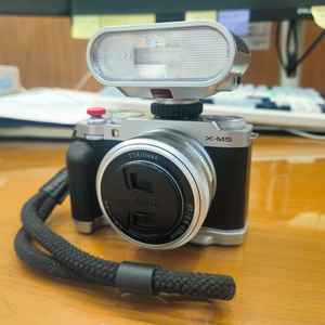 후지필름 X-M5 실버 렌즈킷 판매합니다