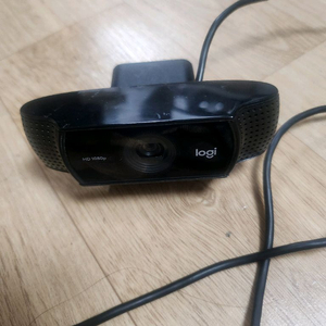 로지텍 922pro 캠 판매합니다.