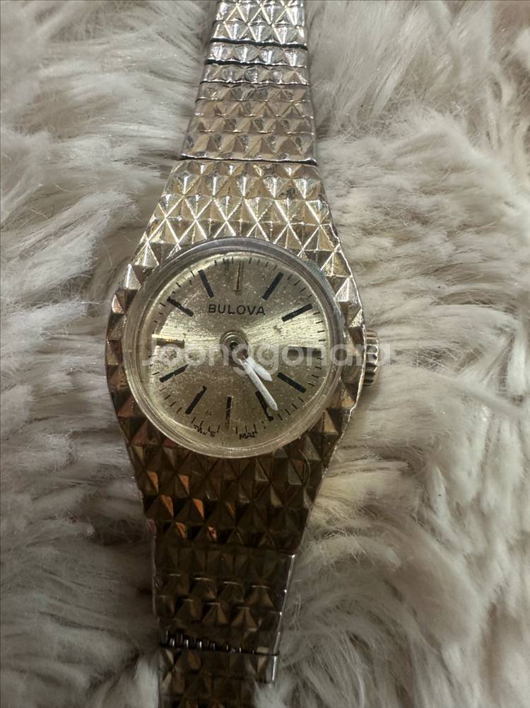 Bulova 부로바 엔틱 여성용 태엽 시계 판매합니다--2