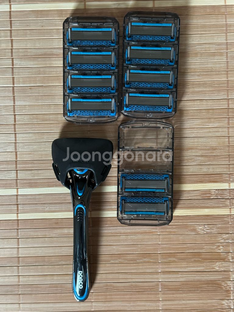 도루코 페이스7 II 면도기+면도날(10개) 판매합니다--0