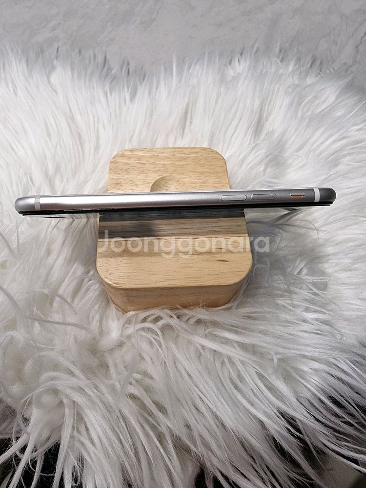 아이폰 SE2 64G 화이트 판매합니다!(선물용)--4