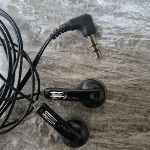 AIWA 아이와 V22이어폰