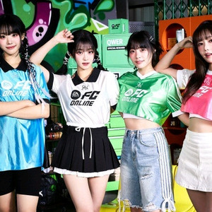 qwer 장패드 + 포카 미개봉으로 구매원합니다