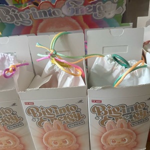 라부부 하이라이트 6개 세트하고 시크릿 교환 원합니다