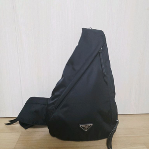 프라다 리나일론 힙쎅 남녀공용