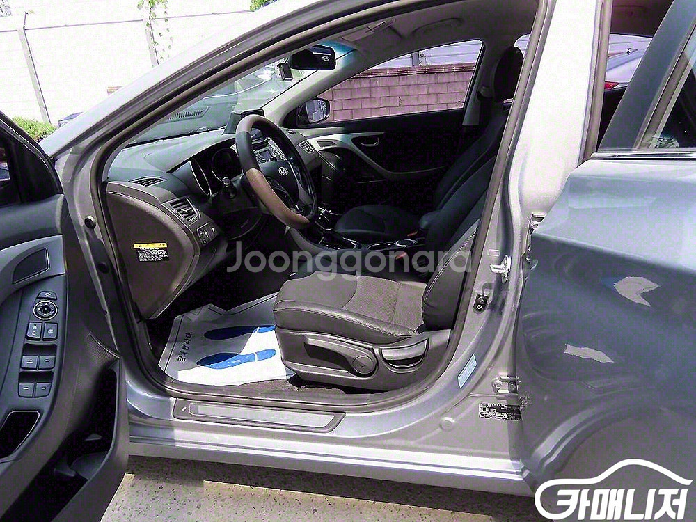 [현대]더 뉴 아반떼 1.6 GDI 모던 (5인승) #--4