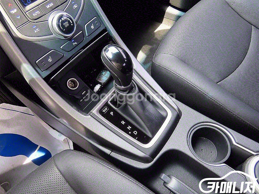 [현대]더 뉴 아반떼 1.6 GDI 모던 (5인승) #--9