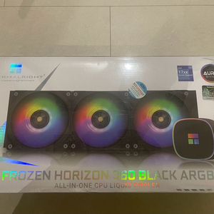 미개봉 써멀라이트 프로즌 호라이즌 360 ARGB 블랙