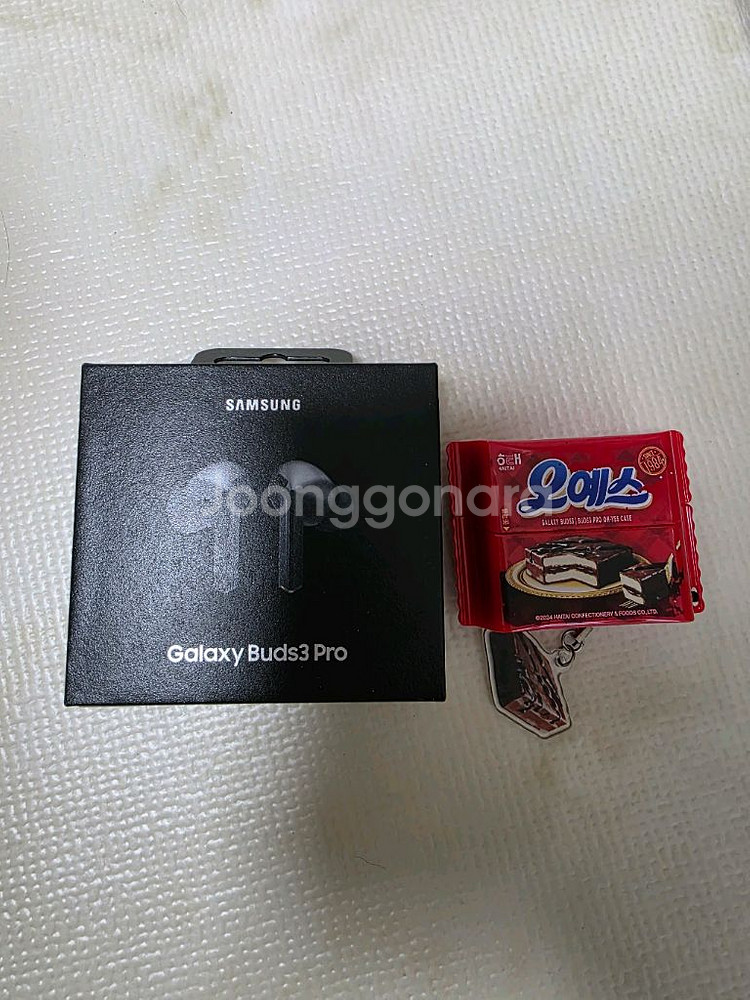 갤럭시버즈3프로 실버판매합니다.--0