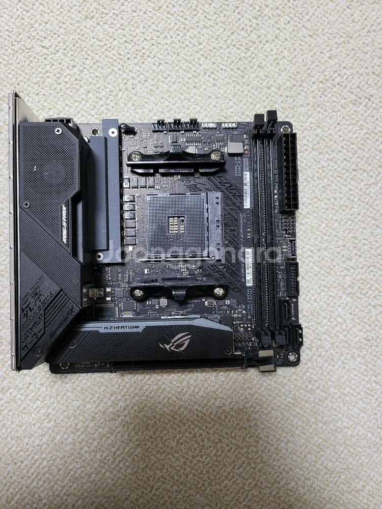 asus b550i rogstrix--2