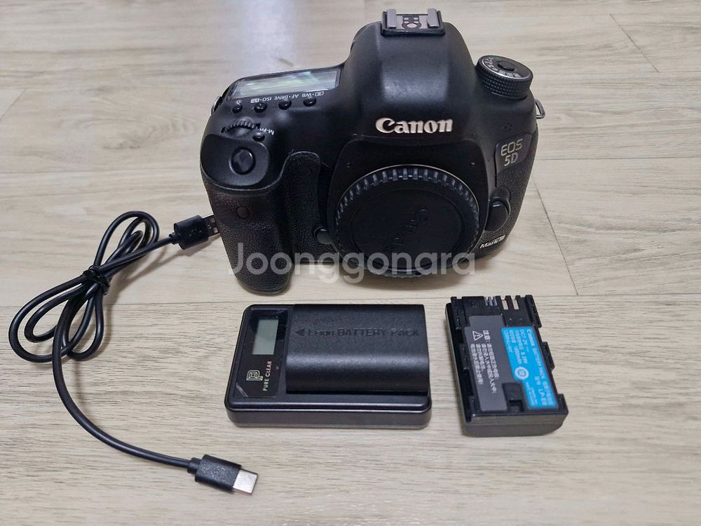 Canon EOS 5D Mark III 판매합니다--0