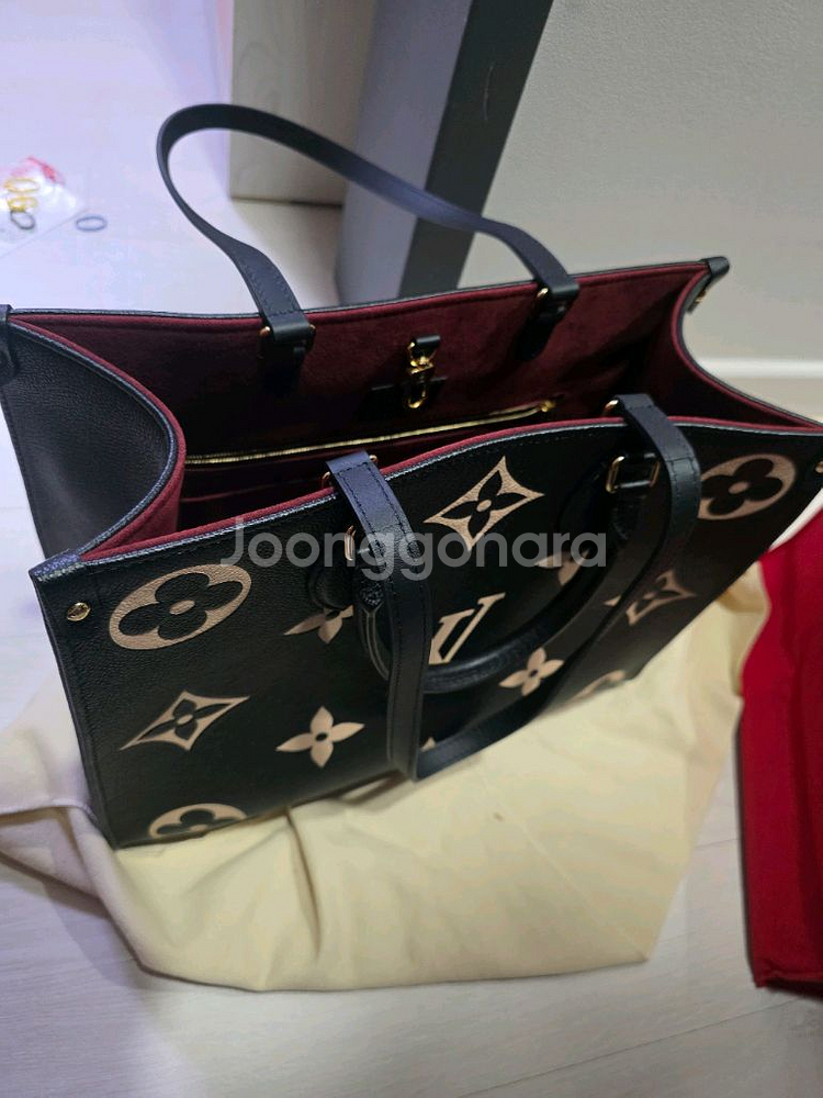 루이비통 온더고 MM 앙프렝뜨--1