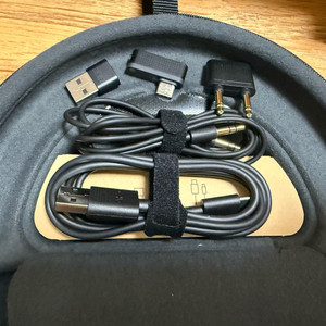 AKG N9 HYBRID