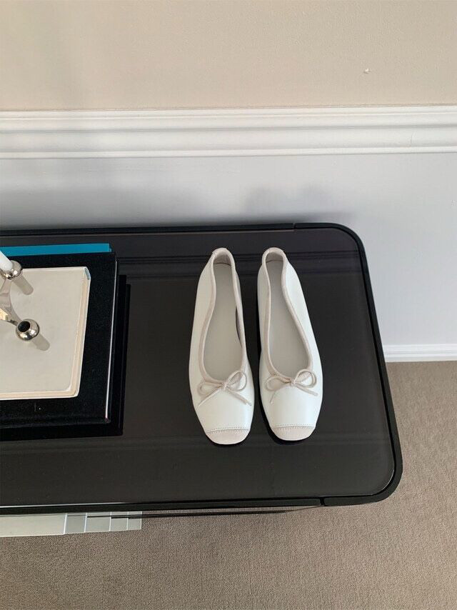 양가죽 화이트 플랫슈즈 235,225 이미지