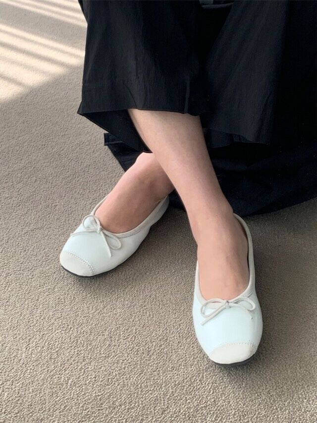 양가죽 화이트 플랫슈즈 235,225 이미지