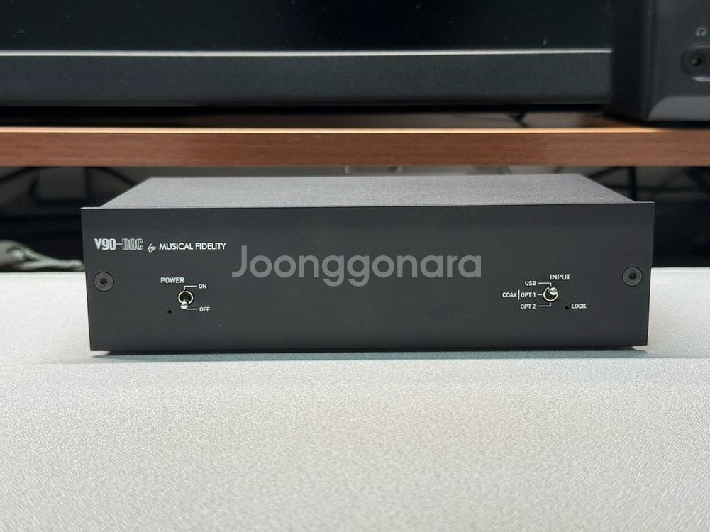Musical Fidelity V90 DAC--0
