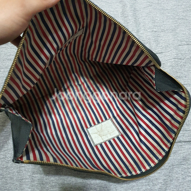 정품 톰브라운 클러치--4