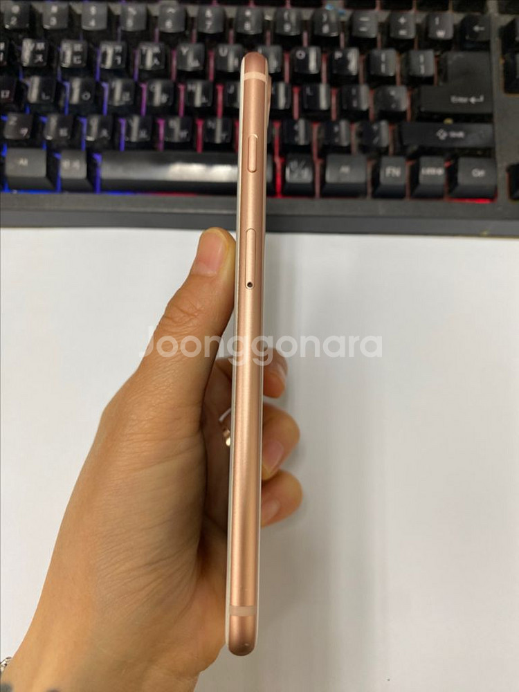 아이폰8플러스 로즈골드 SS급 64G 배터리93%--5