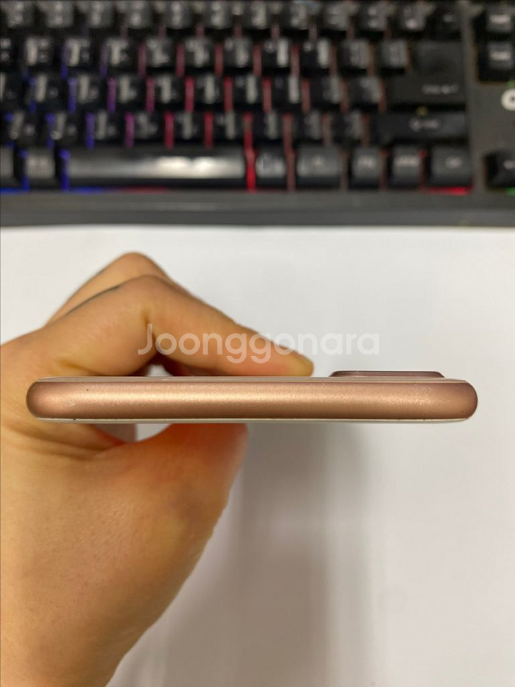 아이폰8플러스 로즈골드 SS급 64G 배터리93%--3