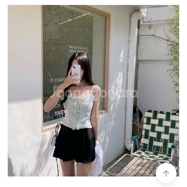 [새상품] 컬러위드클로젯 설레임 핀턱 하프 팬츠--2