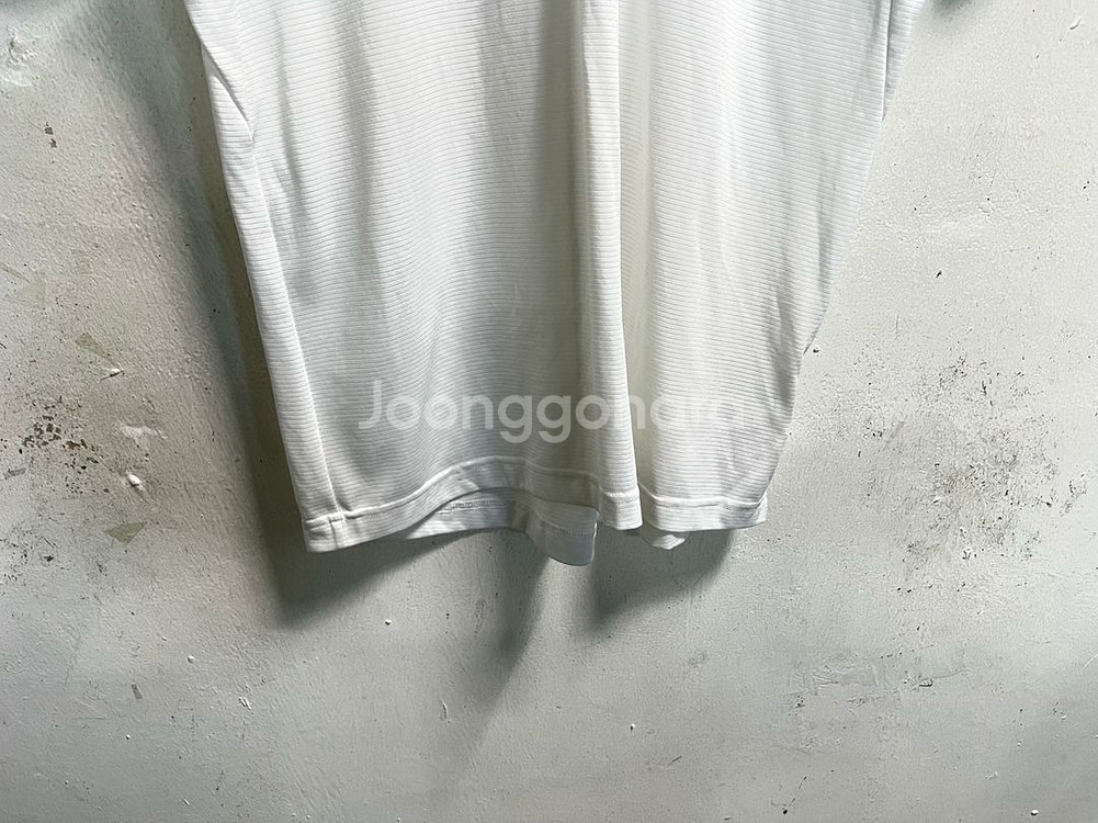 105-110 아디다스 기능성 스판 반팔티--2