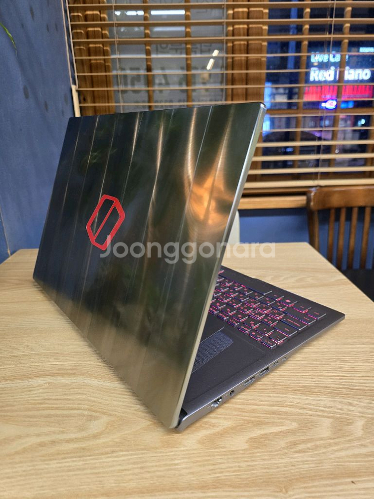 삼성 고성능 게이밍 노트북(램16GB,SSD 1TB)--1