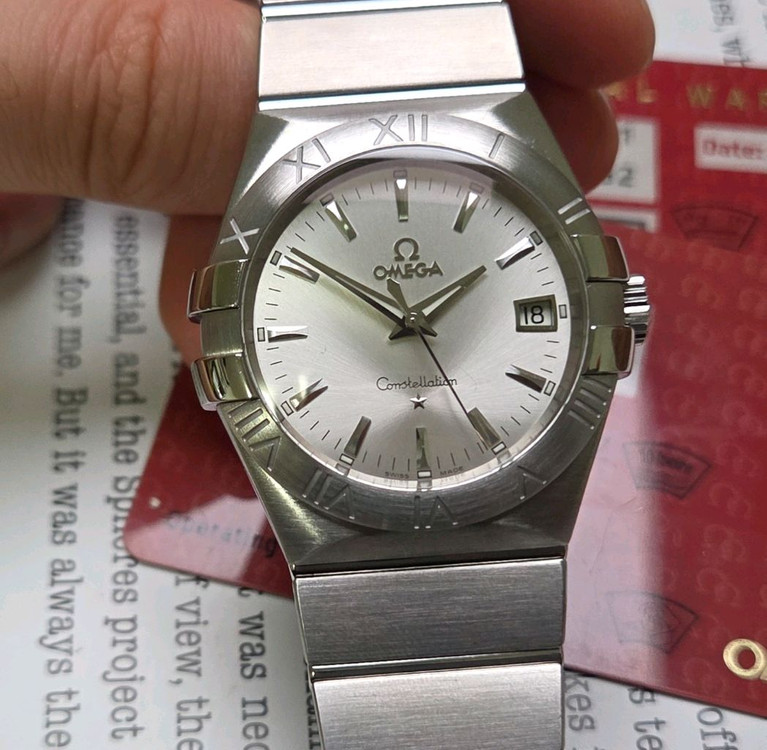 오메가 컨스틸레이션 별로고 칼침핸즈 썬레이실버 쿼츠 이미지