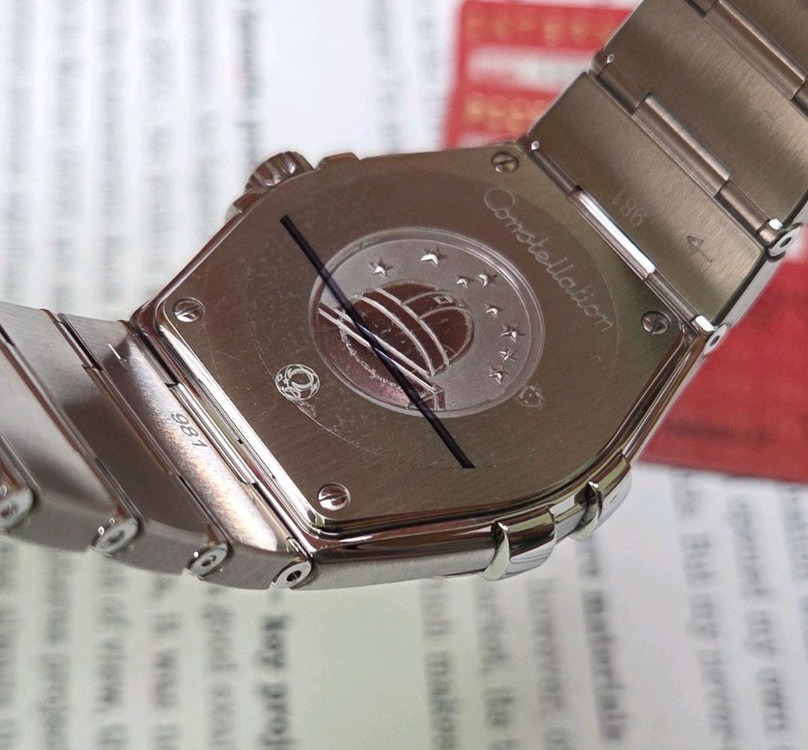 오메가 컨스틸레이션 별로고 칼침핸즈 썬레이실버 쿼츠 이미지