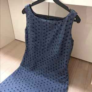 데님느낌 스퀘어넥 자수 펀칭 롱 원피스 민소매 나시