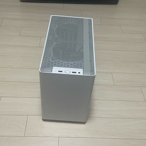 쿨러마스터 NR200P 케이스