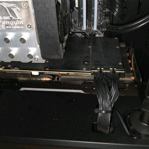 이엠텍RTX2080 슈퍼 블랙 몬스터 팝니다.