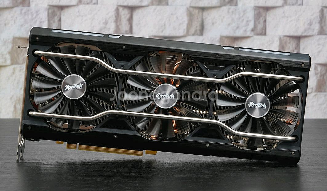 이엠텍RTX2080 슈퍼 블랙 몬스터 팝니다.--1