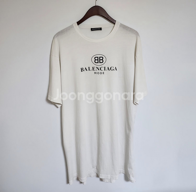 XS 발렌시아가 화이트 BB 로고 오버핏 반팔티 556--0